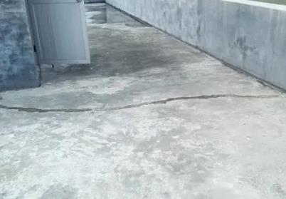 霍林郭勒楼顶漏水维修公司分享下如何解决卫生间隐蔽部位漏水的问题?